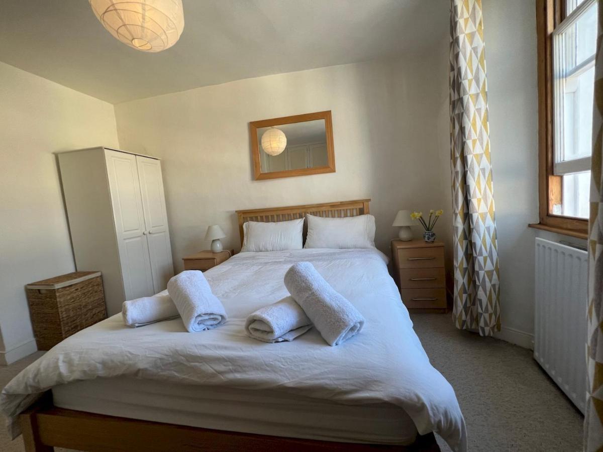 Pass The Keys 64 Church Street Characterful 2-Bed Cottage In The Heart Of Town Kingsbridge  Zewnętrze zdjęcie