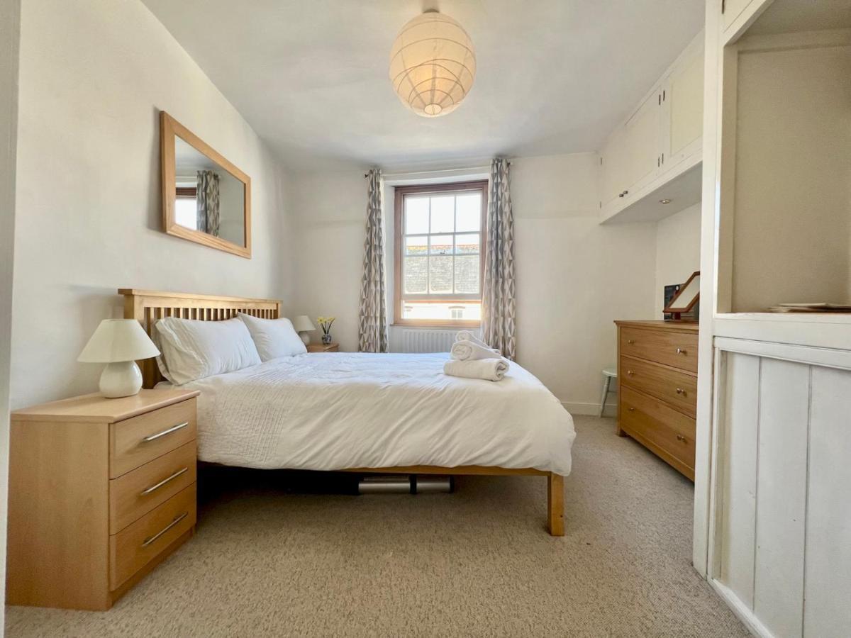Pass The Keys 64 Church Street Characterful 2-Bed Cottage In The Heart Of Town Kingsbridge  Zewnętrze zdjęcie