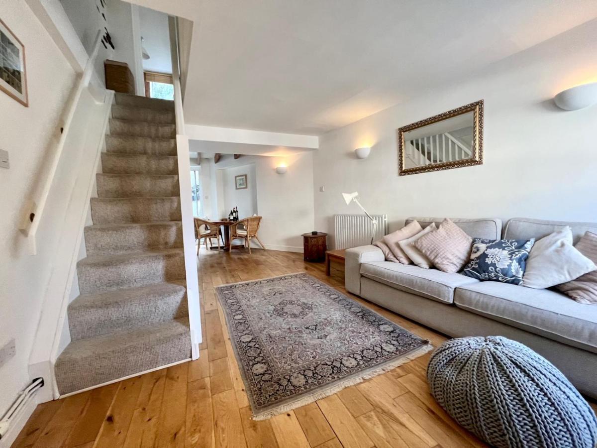 Pass The Keys 64 Church Street Characterful 2-Bed Cottage In The Heart Of Town Kingsbridge  Zewnętrze zdjęcie