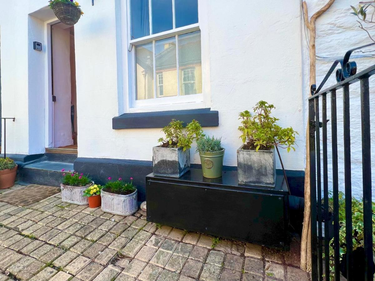 Pass The Keys 64 Church Street Characterful 2-Bed Cottage In The Heart Of Town Kingsbridge  Zewnętrze zdjęcie